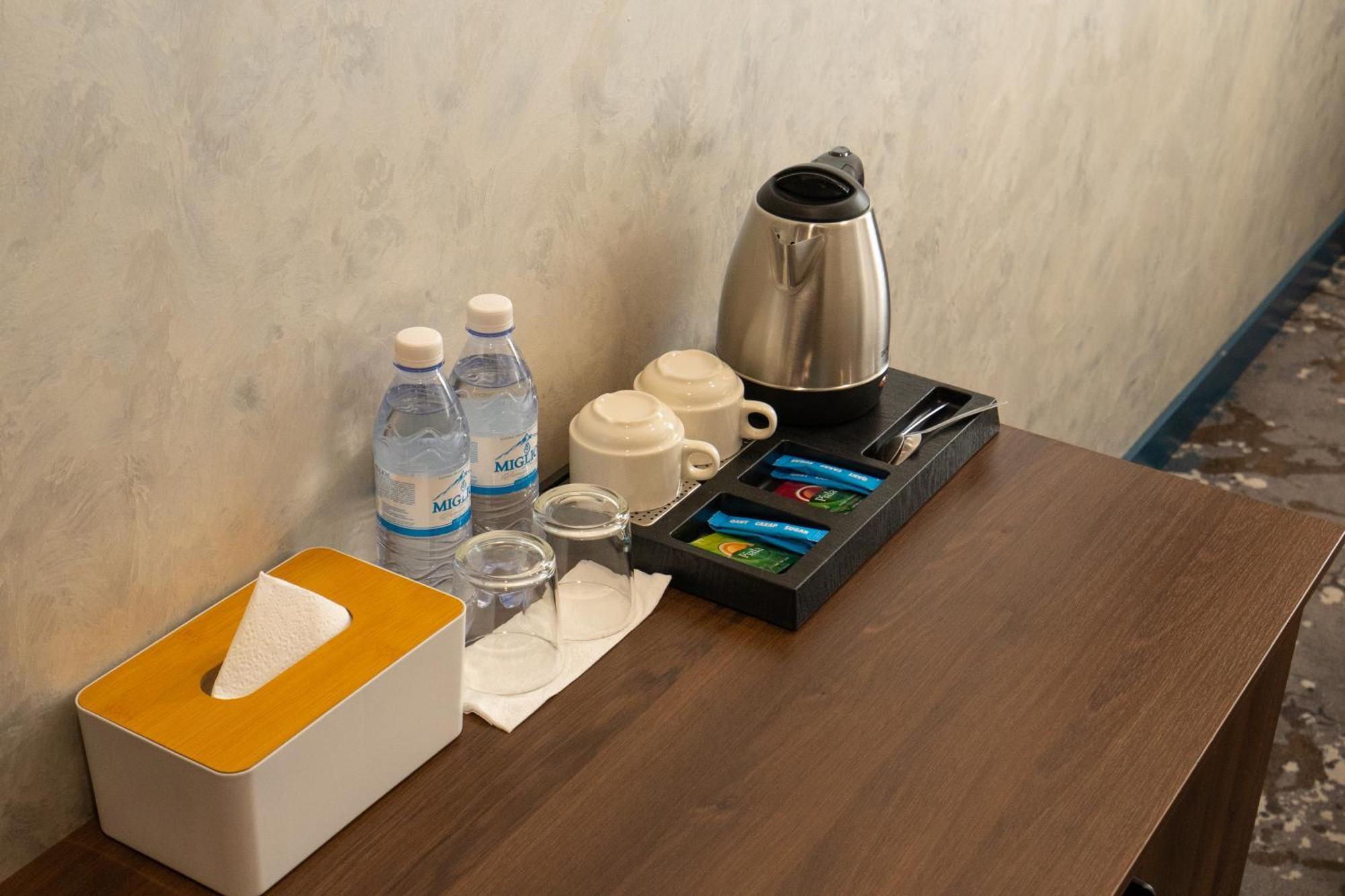Mildom Express Hotel Almaty Ngoại thất bức ảnh