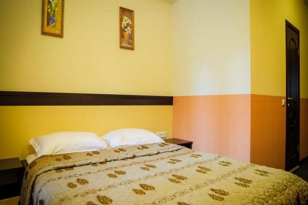 Mildom Express Hotel Almaty Ngoại thất bức ảnh