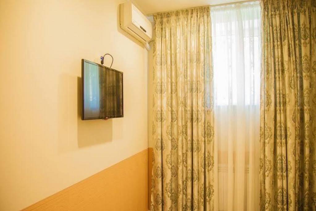 Mildom Express Hotel Almaty Ngoại thất bức ảnh